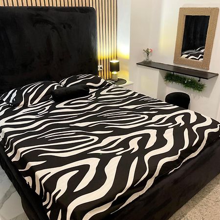 Vila Cris Apartments Năvodari Екстериор снимка