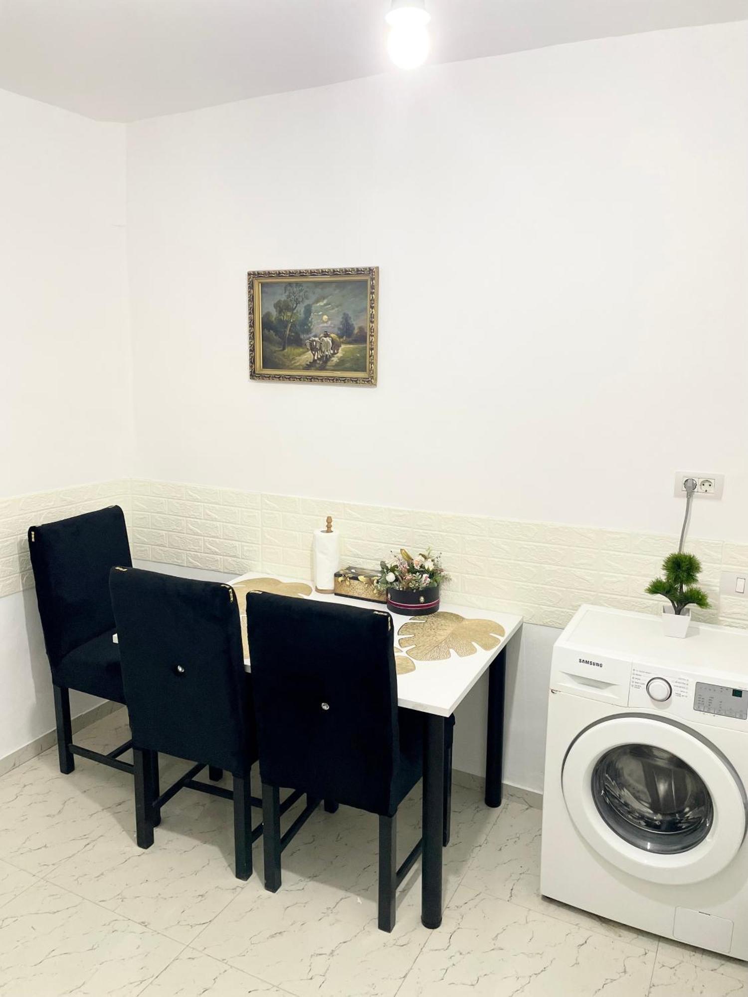 Vila Cris Apartments Năvodari Екстериор снимка