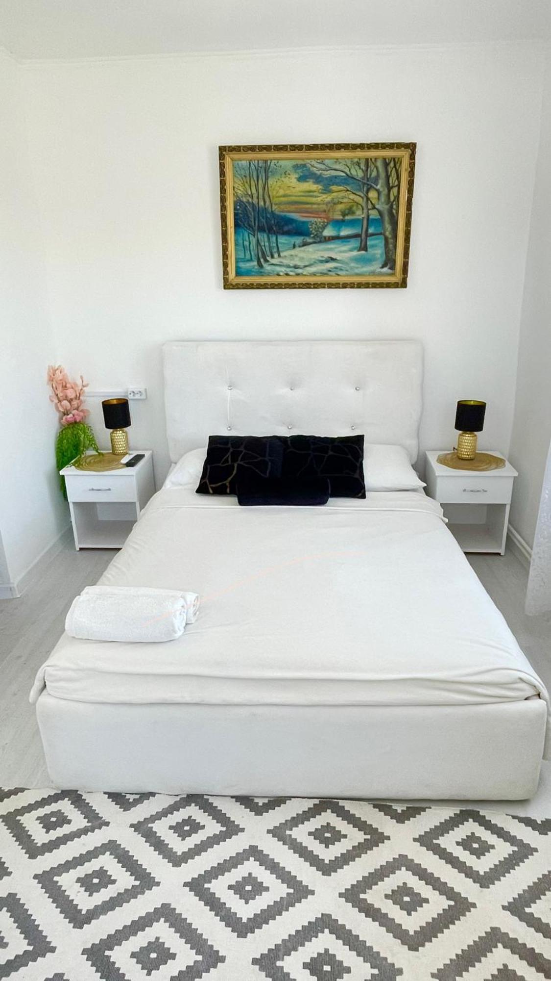 Vila Cris Apartments Năvodari Екстериор снимка